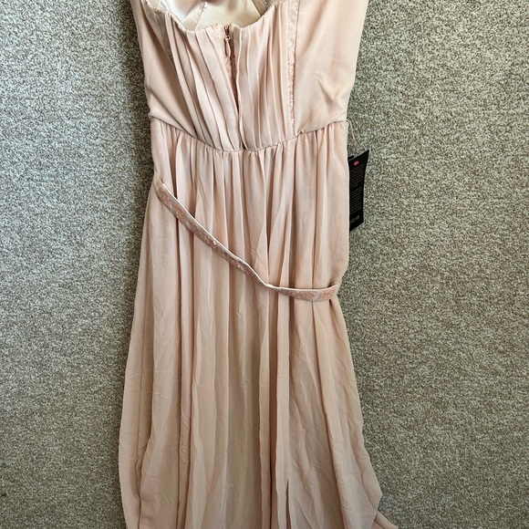 BEBE Beaded Chiffon Perlee Overlay Sleeveless Soft Pink Jumpsuit Dress Size 10 - Picture 3 of 9
